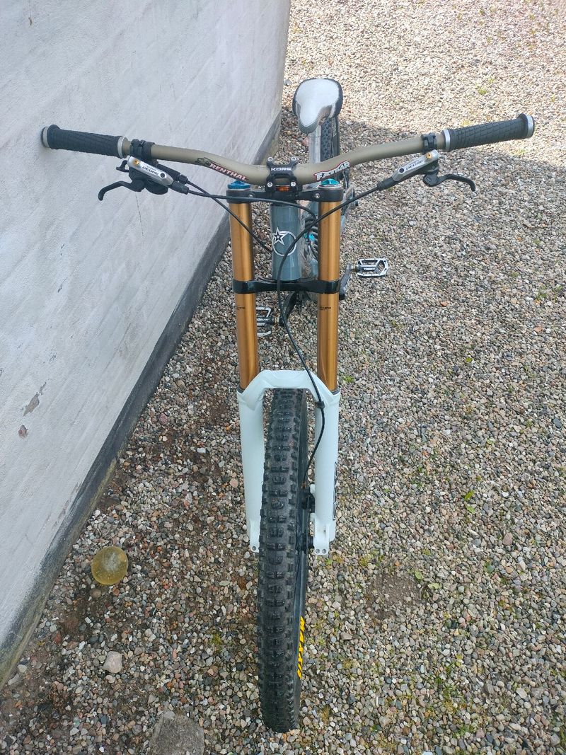 Käytetty Orange 324 Shimano ZEE 2018 Mountainbike — kuva 9 / 11