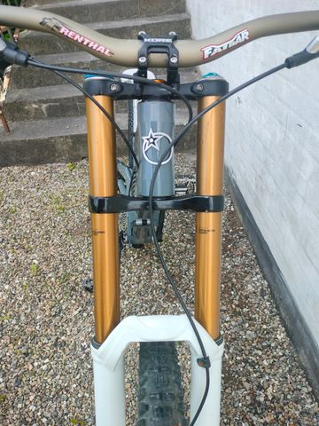 Käytetty Orange 324 Shimano ZEE 2018 Mountainbike — kuva 4 / 11