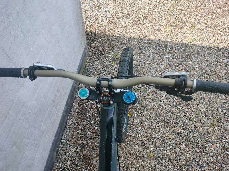 Käytetty Orange 324 Shimano ZEE 2018 Mountainbike — kuva 5 / 11