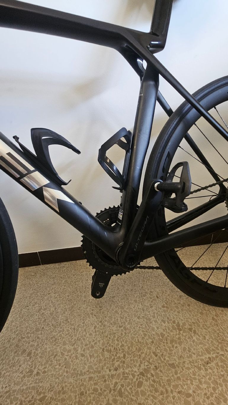 Used Trek Madone SL 6 Gen 8 2025 2025 Road & Gravel, Black — image 5 of 5