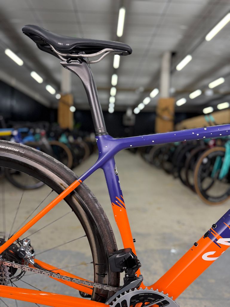 Używany Canyon Ultimate CF SLX 9 WMN Disc eTap 2021 2021 Road & Gravel — zdjęcie 10 z 24