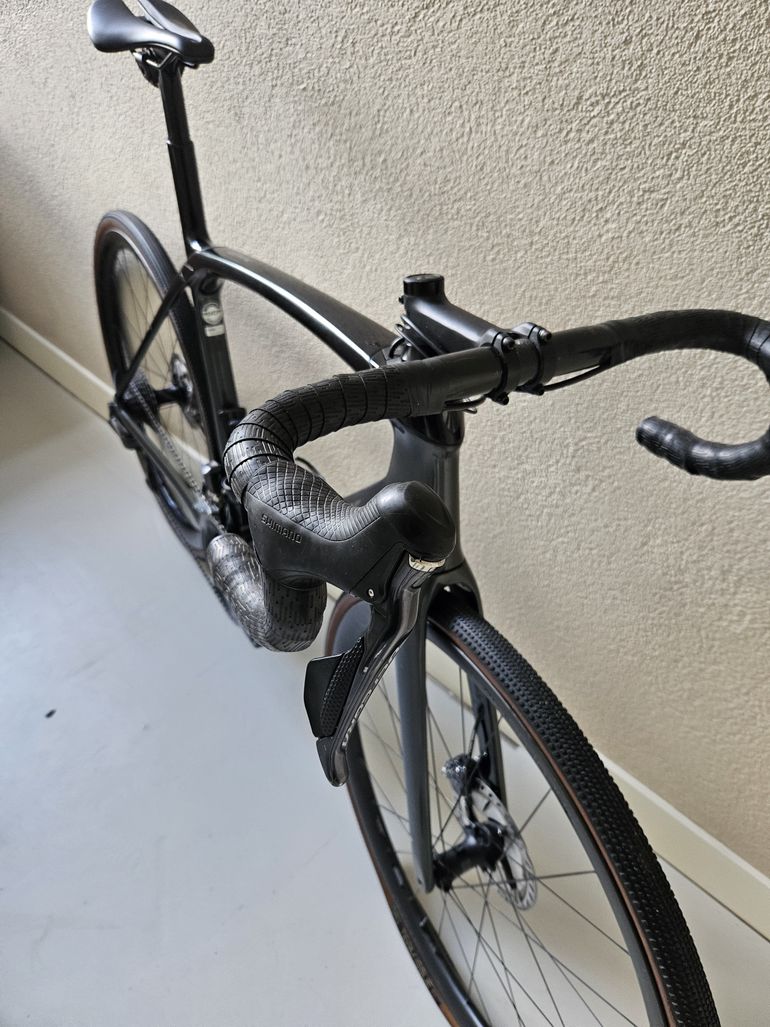 Gebrauchtes Trek Domane SL 7 Gen 3 2023 2023 Road & Gravel, Schwarz — Bild 2 von 9