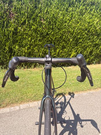Używany Giant TCR Advanced Pro Disc 1 Di2 2024 2024 Road & Gravel — zdjęcie 11 z 12