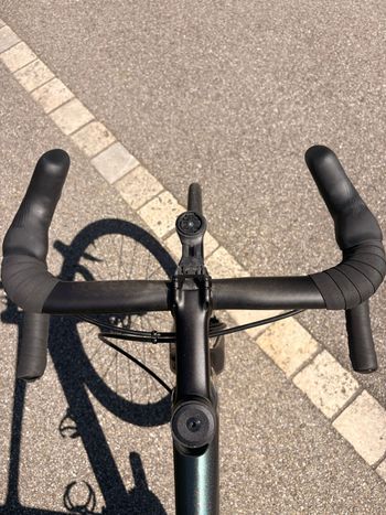 Używany Giant TCR Advanced Pro Disc 1 Di2 2024 2024 Road & Gravel — zdjęcie 4 z 12