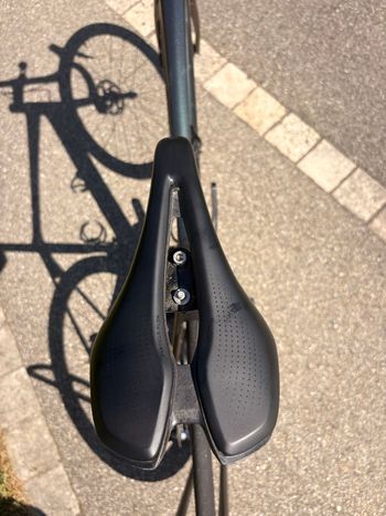 Używany Giant TCR Advanced Pro Disc 1 Di2 2024 2024 Road & Gravel — zdjęcie 9 z 12
