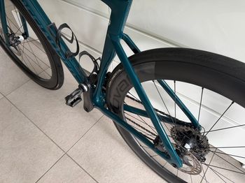 Używany Specialized Tarmac SL7 Expert 2022 2022 Road & Gravel — zdjęcie 5 z 8