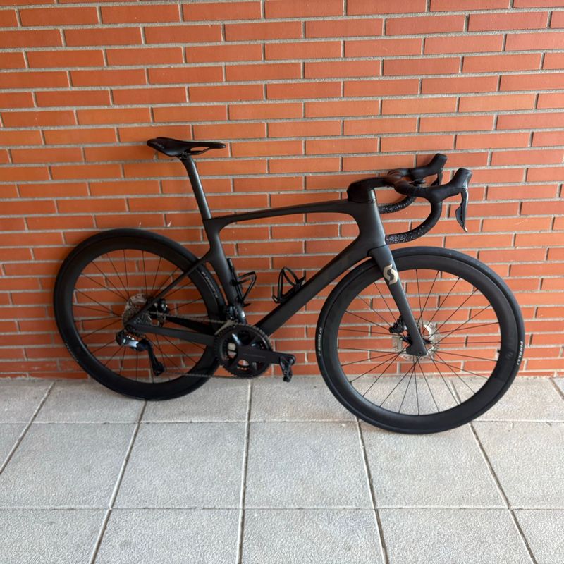 Używany Scott Foil RC 10 2022 2022 Road & Gravel — zdjęcie 1 z 5