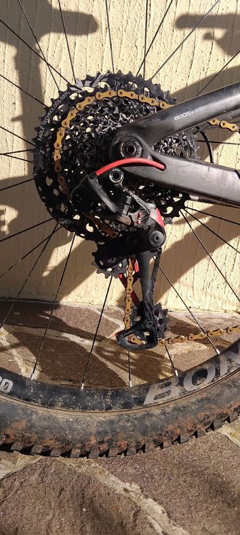 Używany Trek Slash 9.8 2019 2019 Mountainbike — zdjęcie 3 z 6