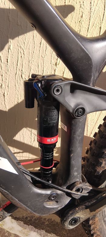Używany Trek Slash 9.8 2019 2019 Mountainbike — zdjęcie 4 z 6