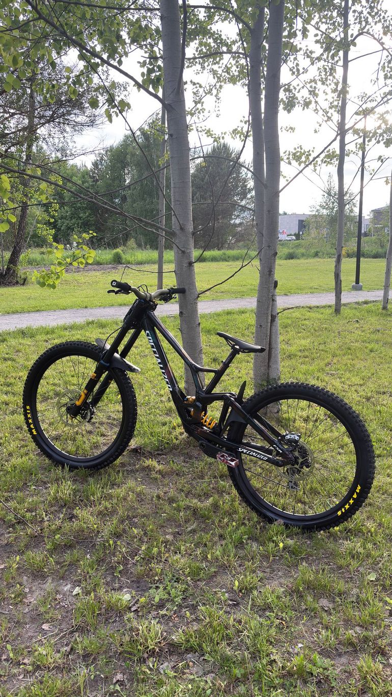 Używany Specialized Demo Race 2025 2025 Mountainbike — zdjęcie 13 z 13