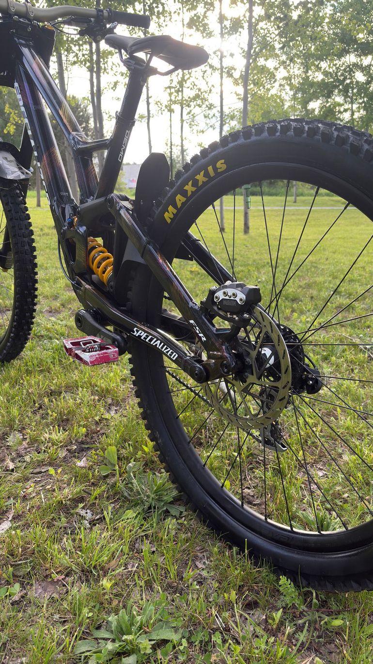 Używany Specialized Demo Race 2025 2025 Mountainbike — zdjęcie 5 z 13
