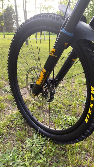 Gebrauchtes Specialized Demo Race 2025 2025 Mountainbike, Schwarz, 29, 27.5 — Bild 11 von 13