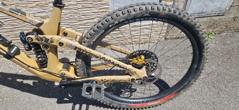 Używany Transition Sentinel Carbon XT 2021 2021 Mountainbike — zdjęcie 2 z 9