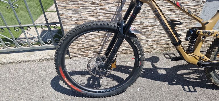 Używany Transition Sentinel Carbon XT 2021 2021 Mountainbike — zdjęcie 9 z 9