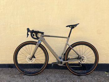 Used Cannondale SuperSix EVO SE 2022 2022 Road & Gravel, Light Gray — image 2 of 4