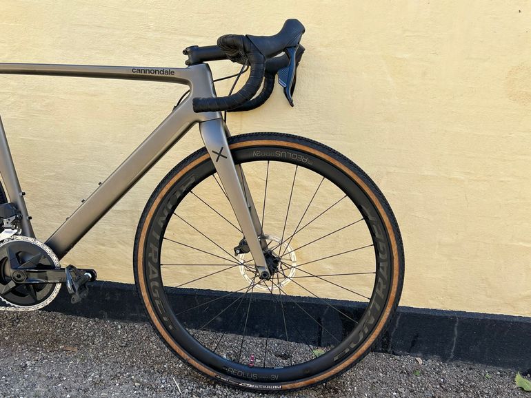 Used Cannondale SuperSix EVO SE 2022 2022 Road & Gravel, Light Gray — image 4 of 4