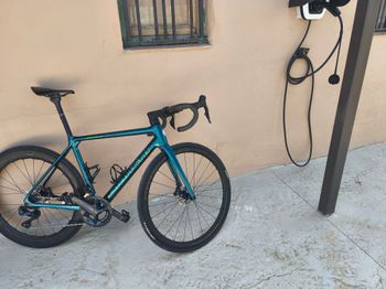 Używany Bianchi Specialissima - Ultegra Di2 2022 2022 Road & Gravel — zdjęcie 2 z 5