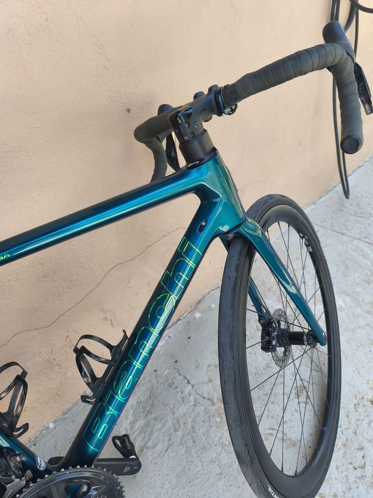 Używany Bianchi Specialissima - Ultegra Di2 2022 2022 Road & Gravel — zdjęcie 3 z 5