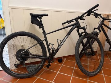 Used Cannondale Trail 3 2023 2023 Mountainbike, Black — image 2 of 7