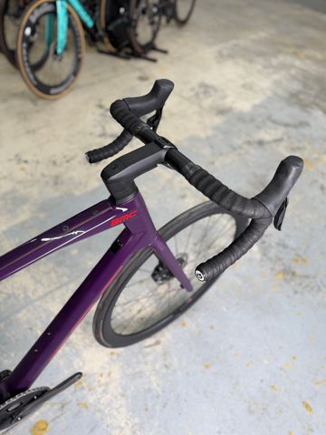 Used BMC Roadmachine 01 FOUR 2022 2022 Road & Gravel, Purple — image 6 of 26