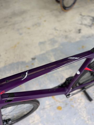 Used BMC Roadmachine 01 FOUR 2022 2022 Road & Gravel, Purple — image 25 of 26