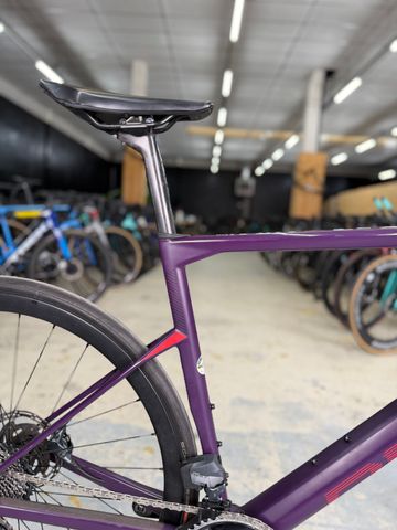 Used BMC Roadmachine 01 FOUR 2022 2022 Road & Gravel, Purple — image 8 of 26
