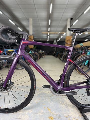 Used BMC Roadmachine 01 FOUR 2022 2022 Road & Gravel, Purple — image 20 of 26