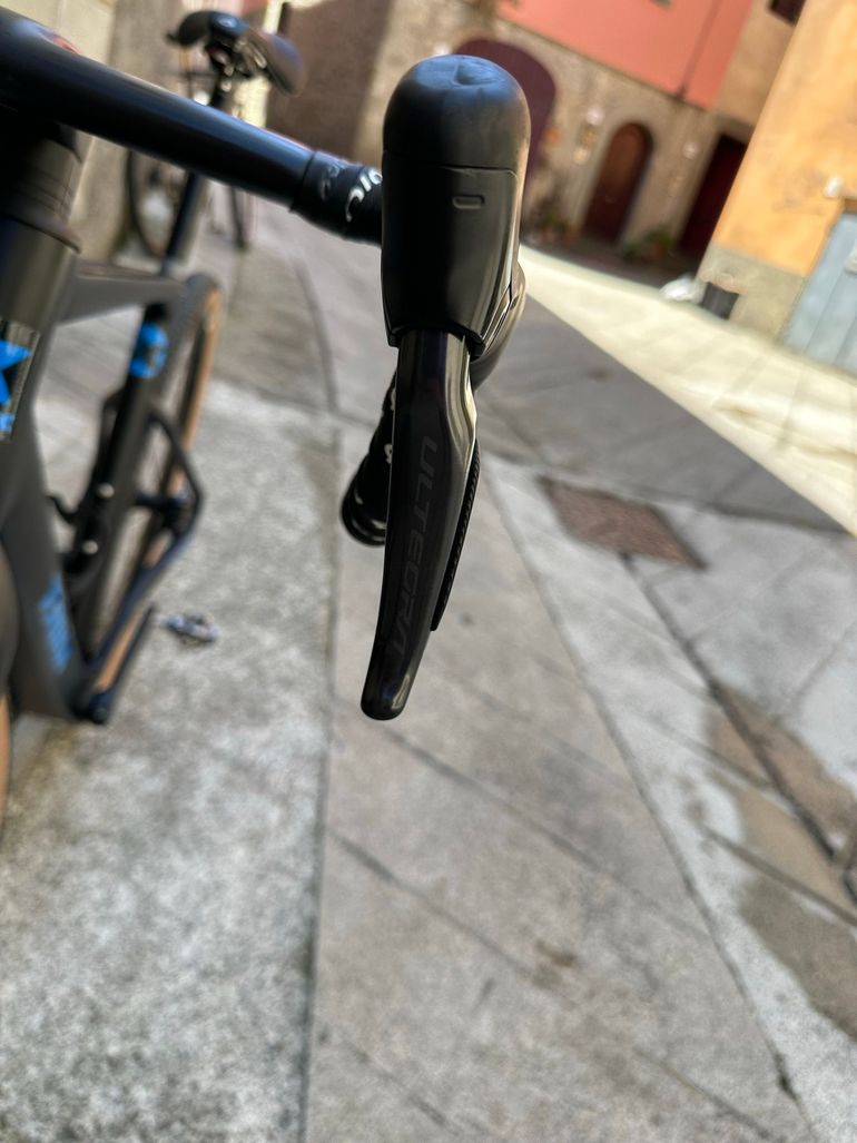 Used Trinx Custom Shimano Ultegra Di2 2025 Road & Gravel, Black — image 5 of 15