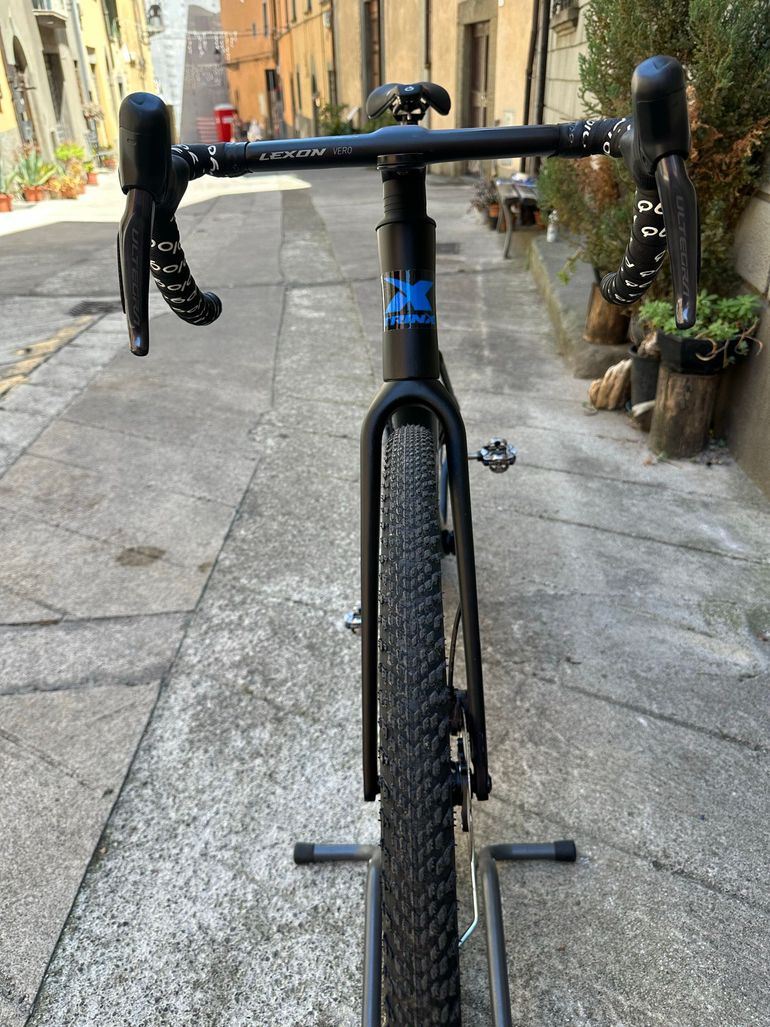 Used Trinx Custom Shimano Ultegra Di2 2025 Road & Gravel, Black — image 14 of 15