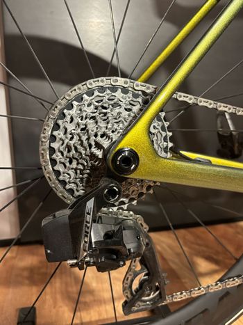 Trek Madone SLR 7 AXS Gen 8 2025 2025 Road & Gravel d'occasion — image 3 sur 7