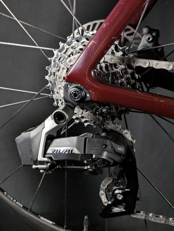 Używany Giant Propel Advanced SL 1 Disc 2021 2021 Road & Gravel — zdjęcie 10 z 18