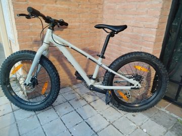 Used Giant Stp 2024 Youth, Light Gray — image 2 of 4