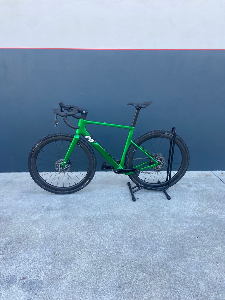 Używany 3T RACE MAX ITALIA RIVAL 1X12 AXS RUOTA CARBON 2024 Road & Gravel — zdjęcie 2 z 4