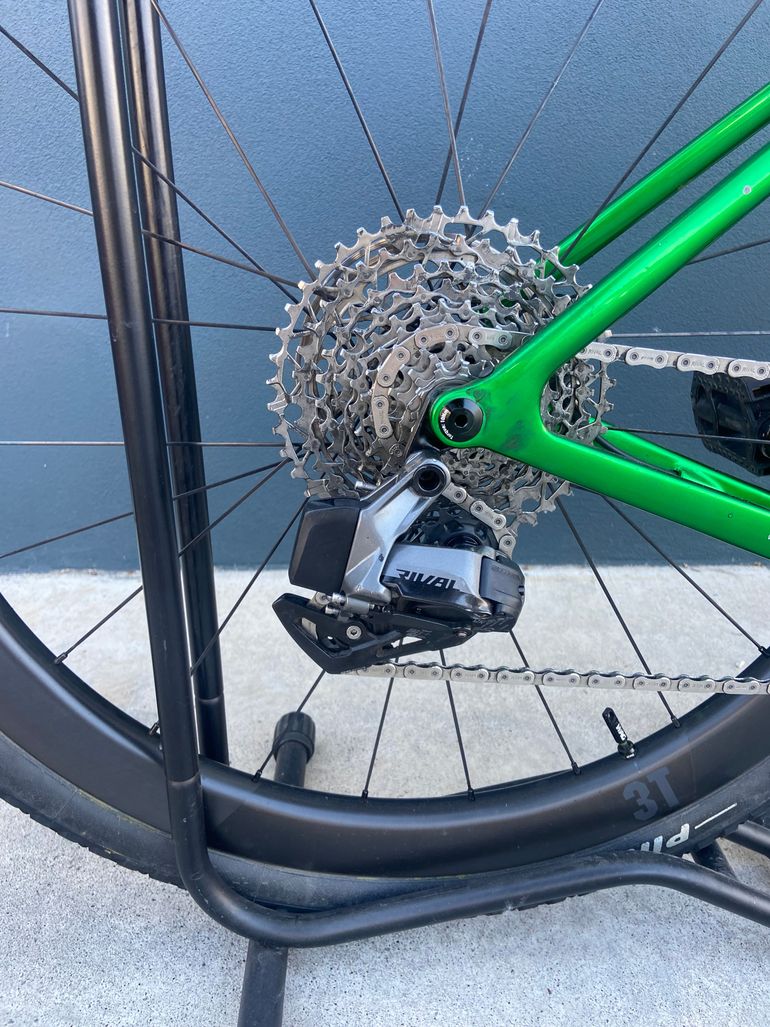 Używany 3T RACE MAX ITALIA RIVAL 1X12 AXS RUOTA CARBON 2024 Road & Gravel — zdjęcie 3 z 4