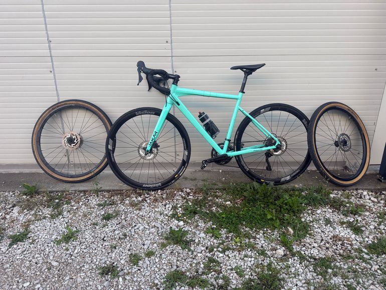 Used Megamo JAKAR 30 2021 2021 Road & Gravel, Green — image 1 of 5