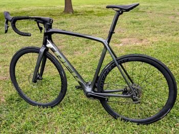 Used Trek Emonda SLR 6 AXS 2024 2024 Road & Gravel, Black — image 3 of 14