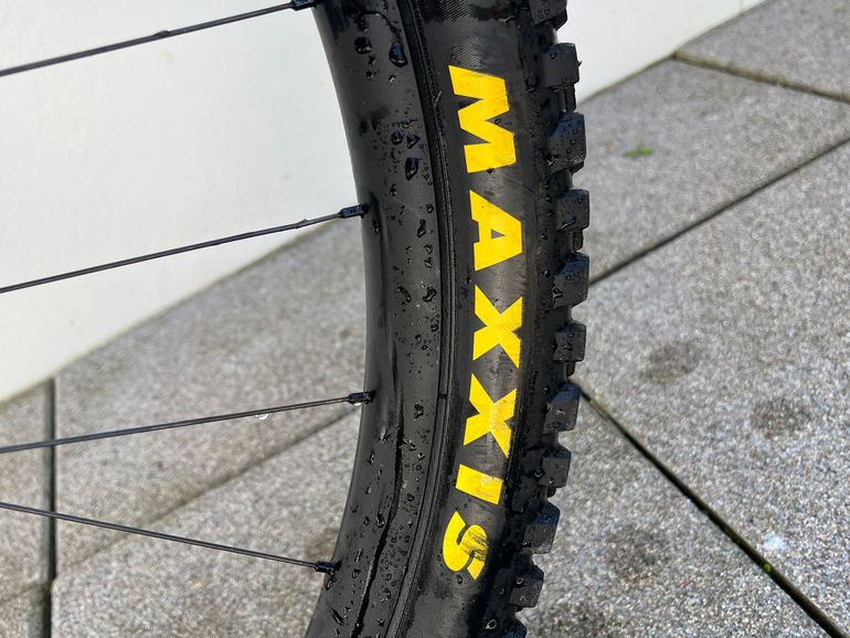 Używany Marin Alpine Trail Carbon 2 2024 2024 Mountainbike — zdjęcie 7 z 25