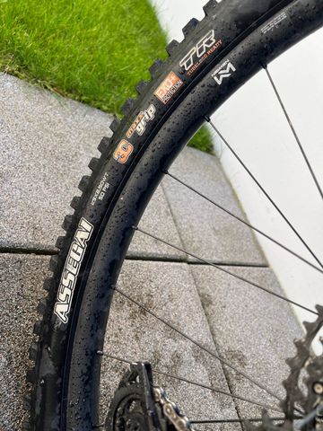Marin Alpine Trail Carbon 2 2024 2024 Mountainbike usato, Nero — immagine 23 di 25