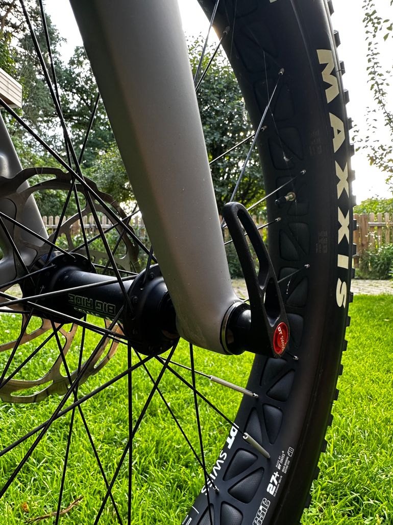 Used Canyon Dude CF 8 2022 2022 Mountainbike, Black, 27.5 — image 9 of 11