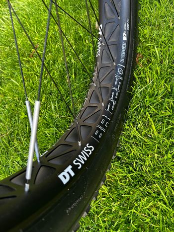 Used Canyon Dude CF 8 2022 2022 Mountainbike, Black, 27.5 — image 4 of 11