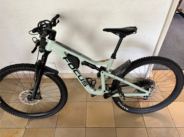 Used Focus JAM 6.8 2022 2022 Mountainbike, Green, 29 — image 1 of 6