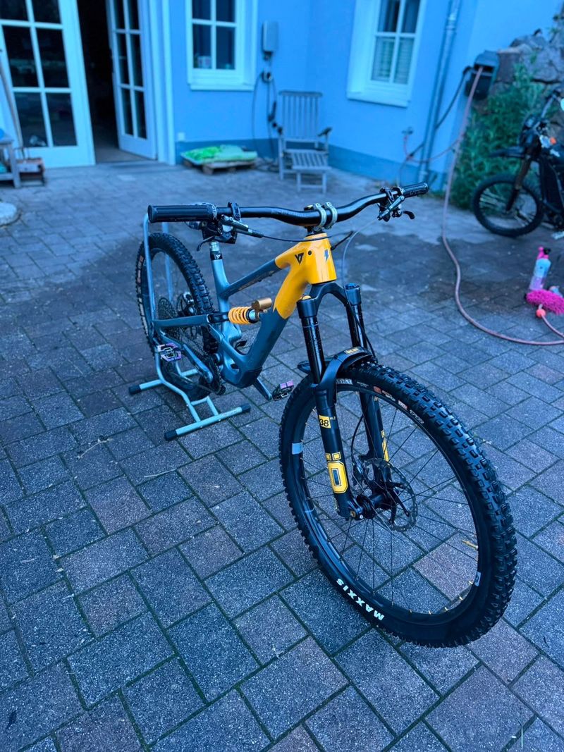 Used YT Industries Capra UNCAGED 11 MX 2023 2023 MTB