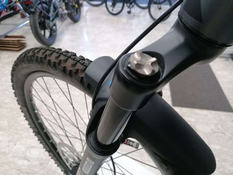 Used MBM Hyperion 29" Full Tg. M 2026 Mountainbike, Light Gray — image 10 of 11