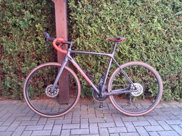 Tweedehands CUBE Cross Shimano 105 2024 Road & Gravel — afbeelding 2 van 5