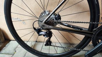Used Trek Émonda SL 6 Disc 2019 2019 Road & Gravel, Black — image 3 of 3