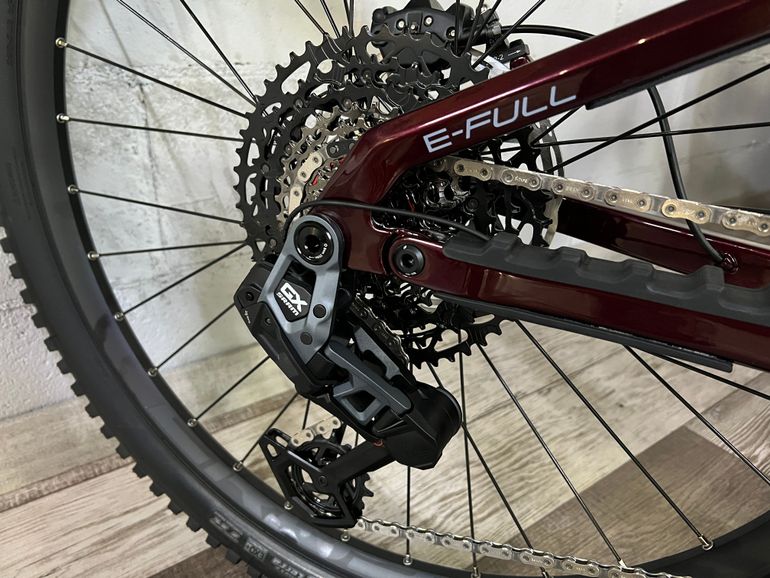 Used CRUSSIS E-Full 12.11 800wh AVINOX M2S 2027 Mountainbike, Red — image 17 of 22