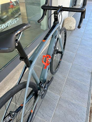 Używany Trek Domane SL 8 Disc 2018 2018 Road & Gravel — zdjęcie 7 z 7