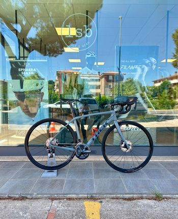 Używany Trek Domane SL 8 Disc 2018 2018 Road & Gravel