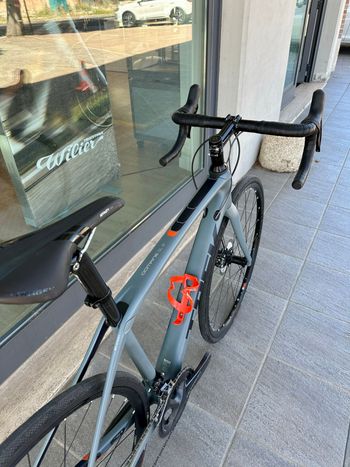 Używany Trek Domane SL 8 Disc 2018 2018 Road & Gravel — zdjęcie 5 z 7