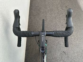 Używany Bianchi Oltre XR3 Disc Ultegra 2020 2020 Road & Gravel — zdjęcie 8 z 15